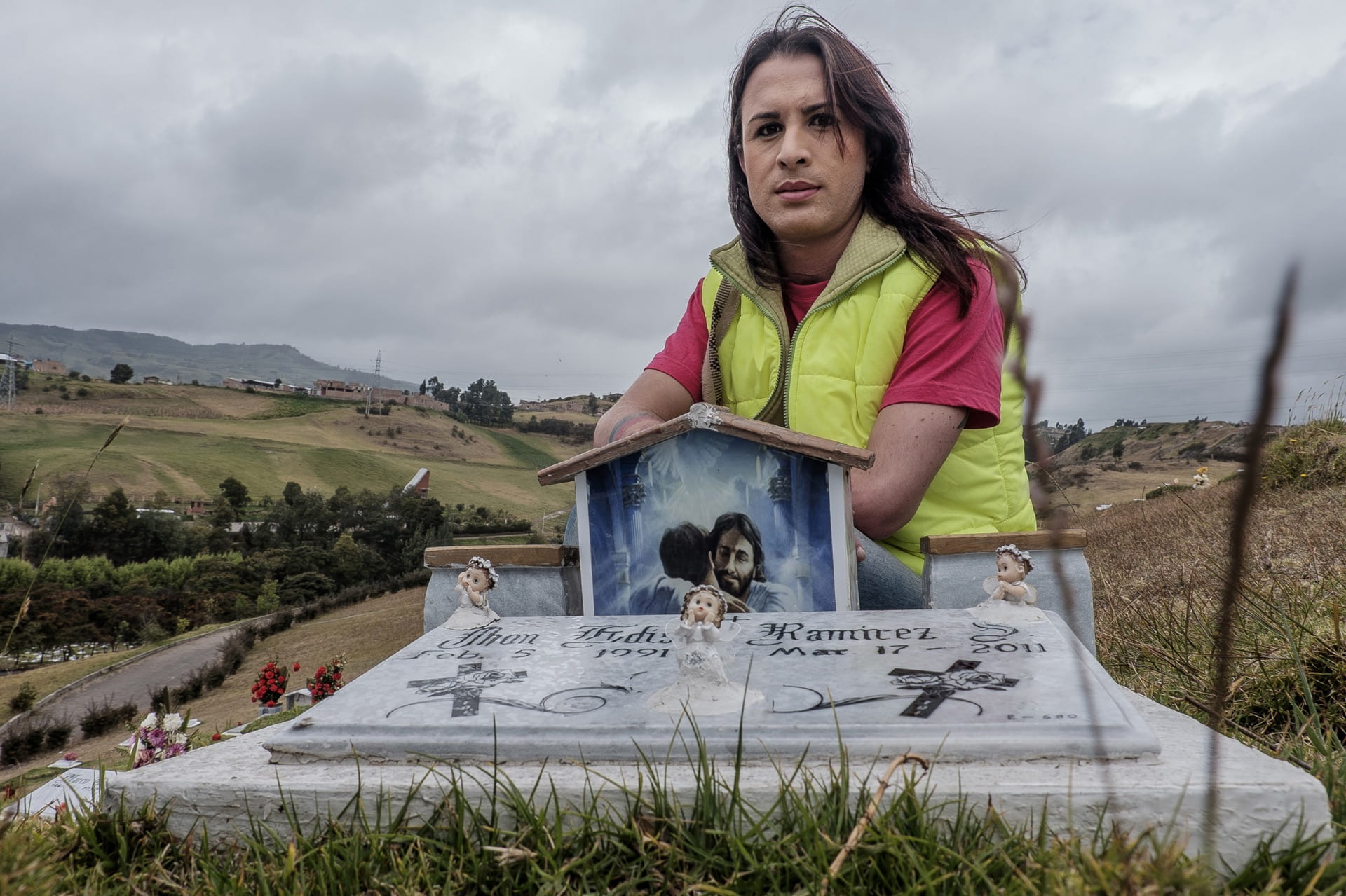 Víctimas Invisibles, Conflicto Armado, y Género: Eliminación de la mujer  colombiana de la memoria histórica | ReVista