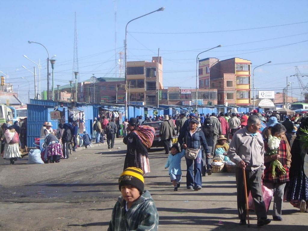 A crowded street scene in La Ceja Alto.